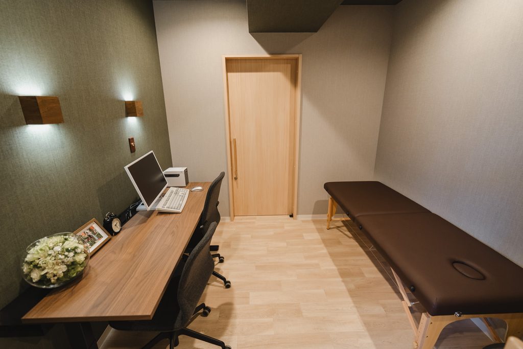 店舗デザイン施工事例：芦屋こころクリニック