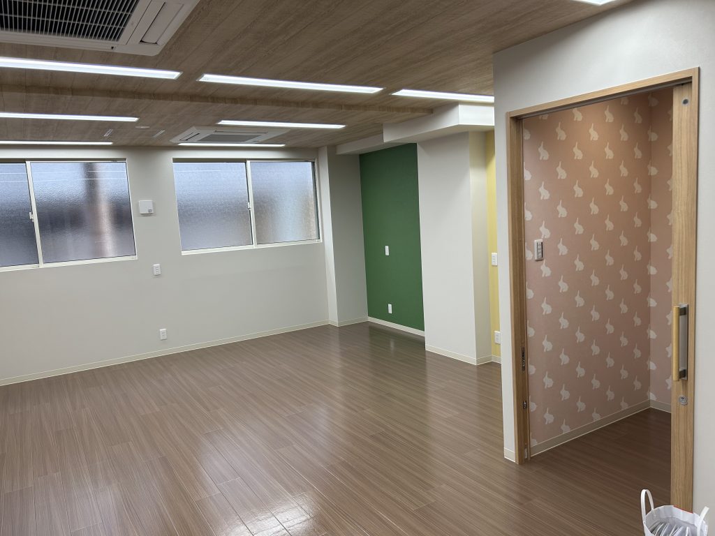 施工事例ポノ茨木市 ― 児童発達支援・放課後等デイサービス ―